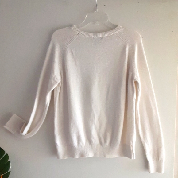 🏝🌺 H&M White Medium Holiday Christmas ❄️ Snowflake Pullover Sweater - Picture 2 of 11